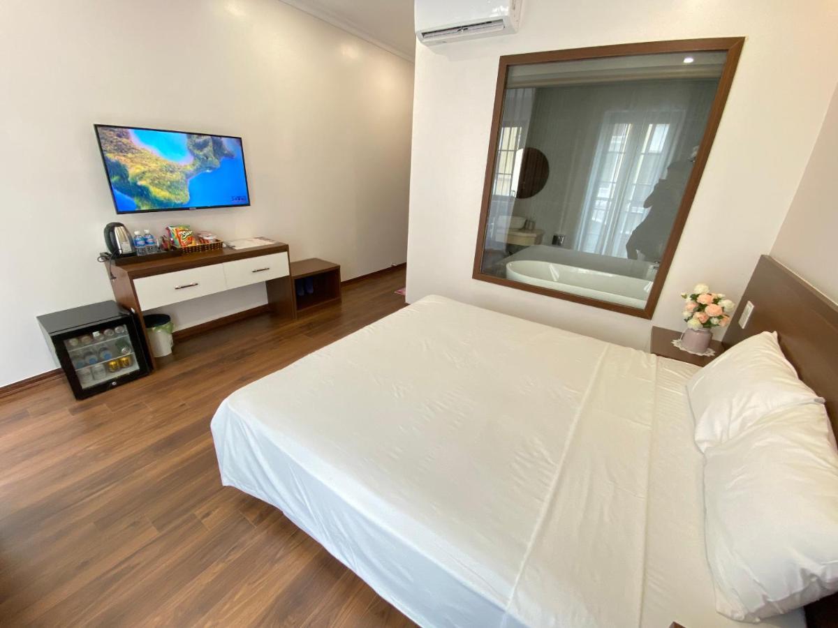 Moonlight Hotel Ha Long Bagian luar foto