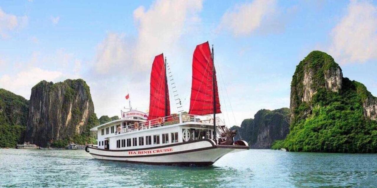 Moonlight Hotel Ha Long Bagian luar foto