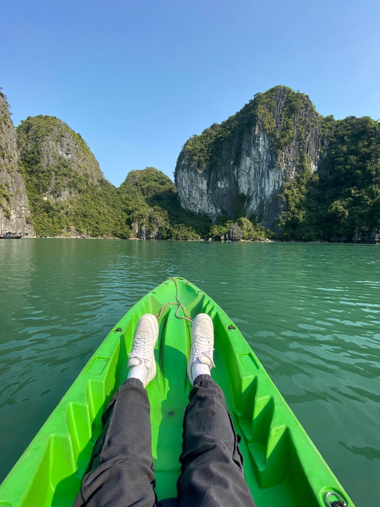 Moonlight Hotel Ha Long Bagian luar foto