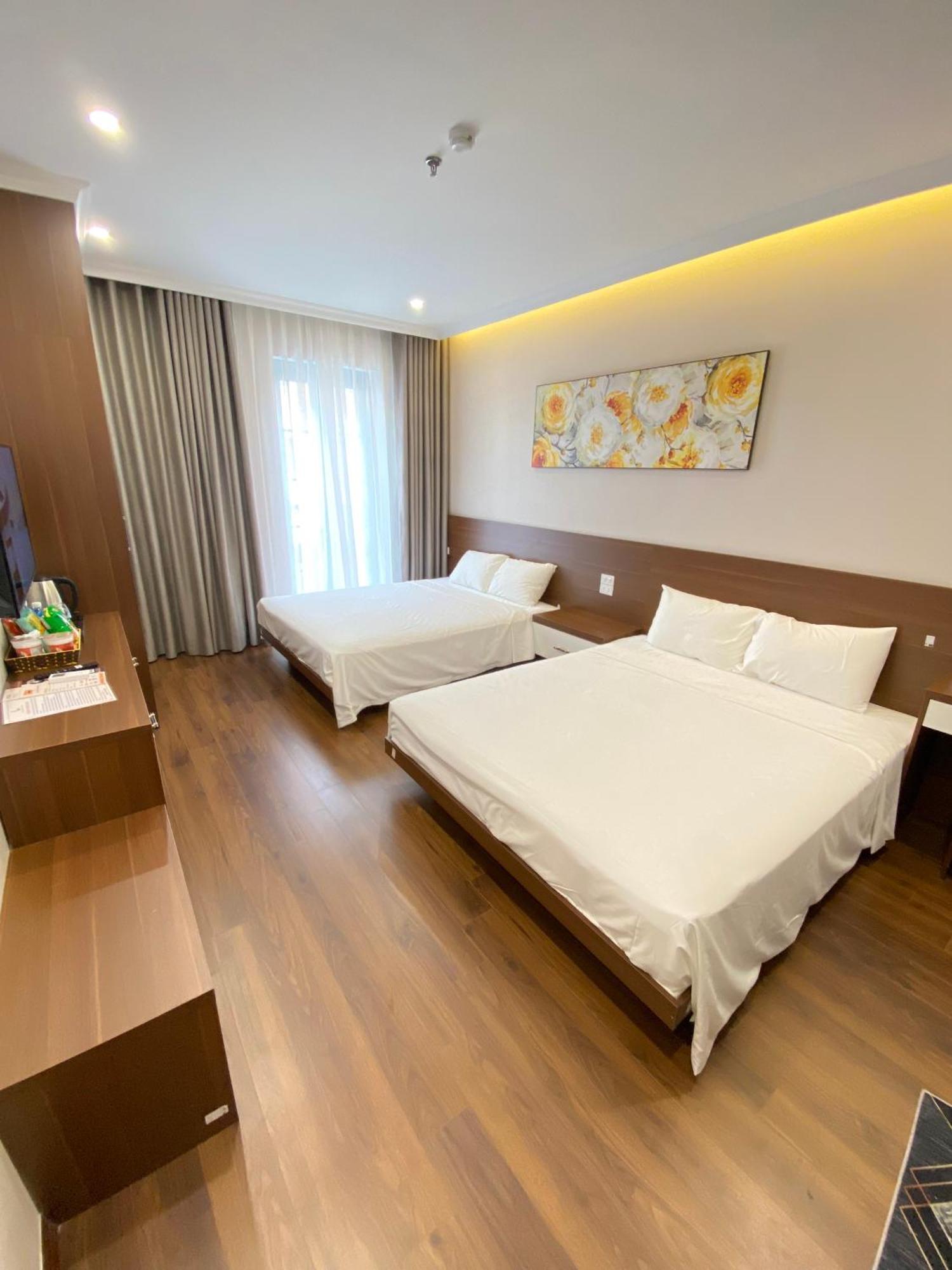 Moonlight Hotel Ha Long Bagian luar foto