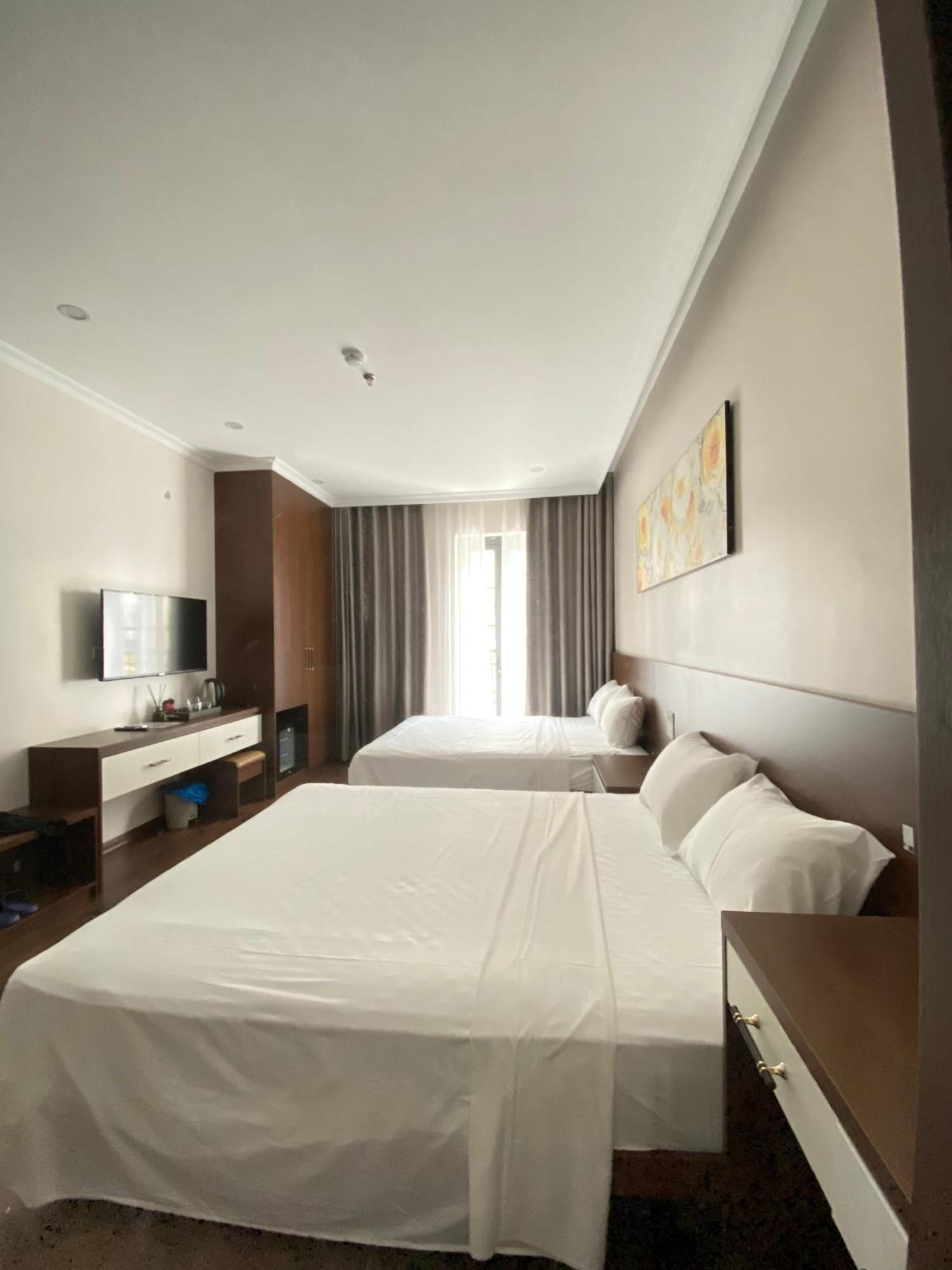 Moonlight Hotel Ha Long Bagian luar foto